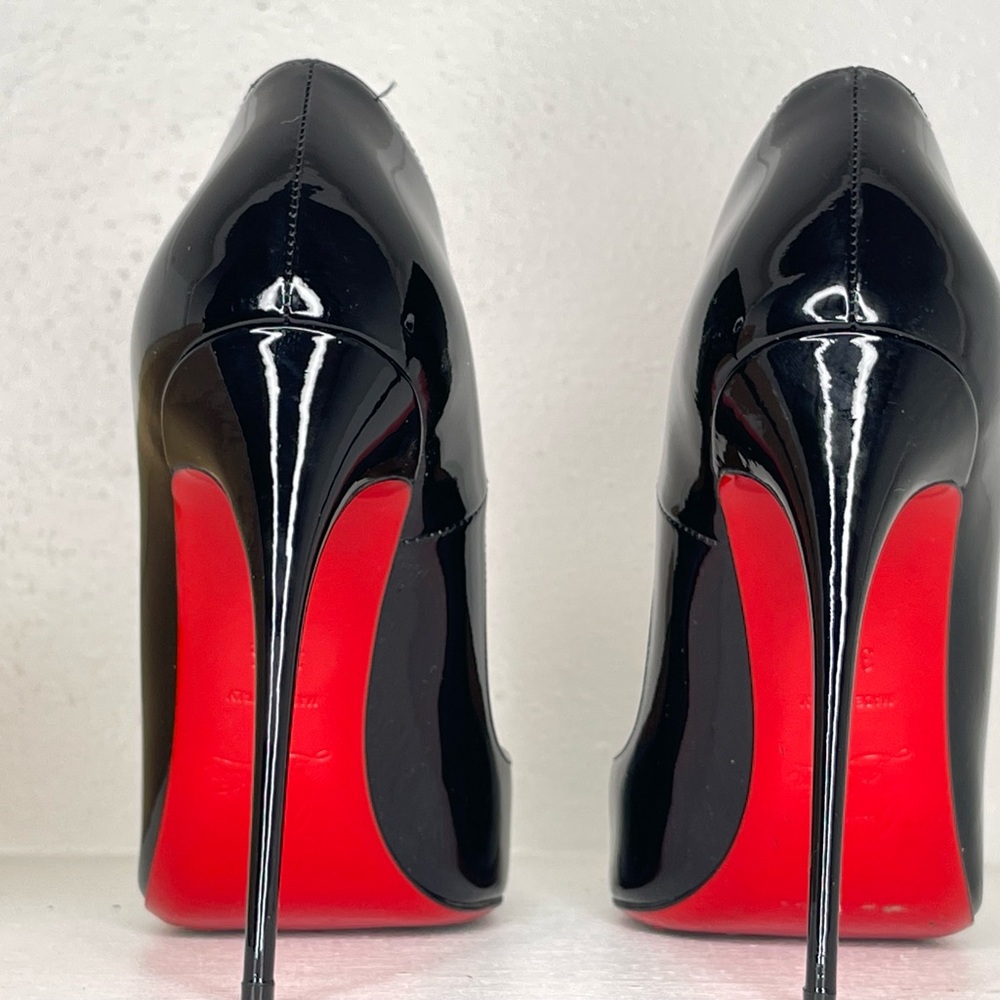 Christian Louboutin Glossy Black Heels So Kate - Picture 4 of 6